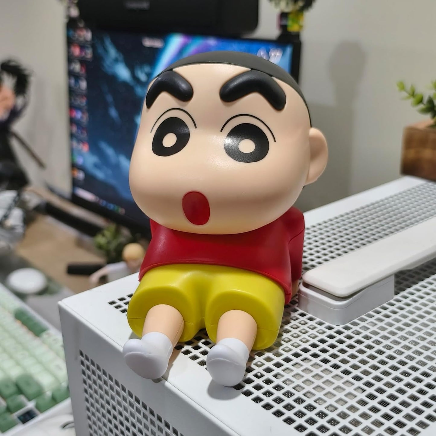 Premium Shin-chan Character Sitting Statue